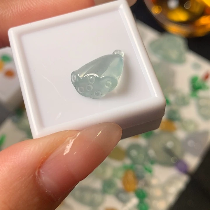 翡翠未镶嵌颈饰Z****z莲蓬