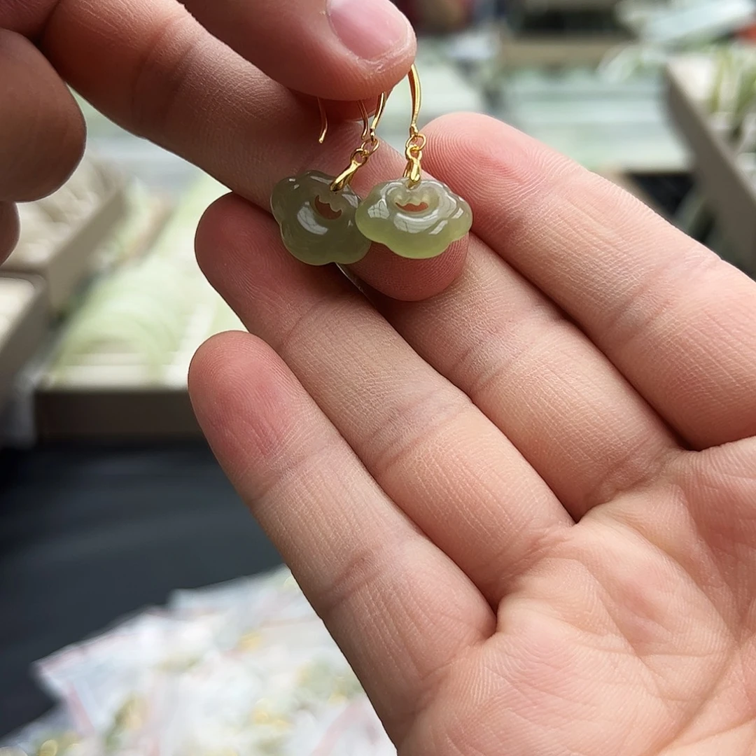 和田玉银S925镶嵌耳坠