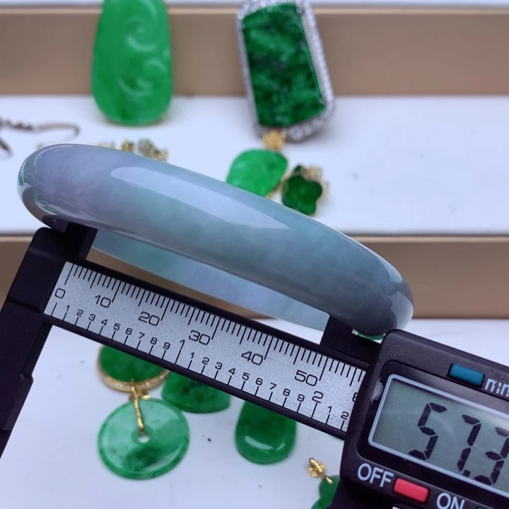 翡翠未镶嵌手镯手镯