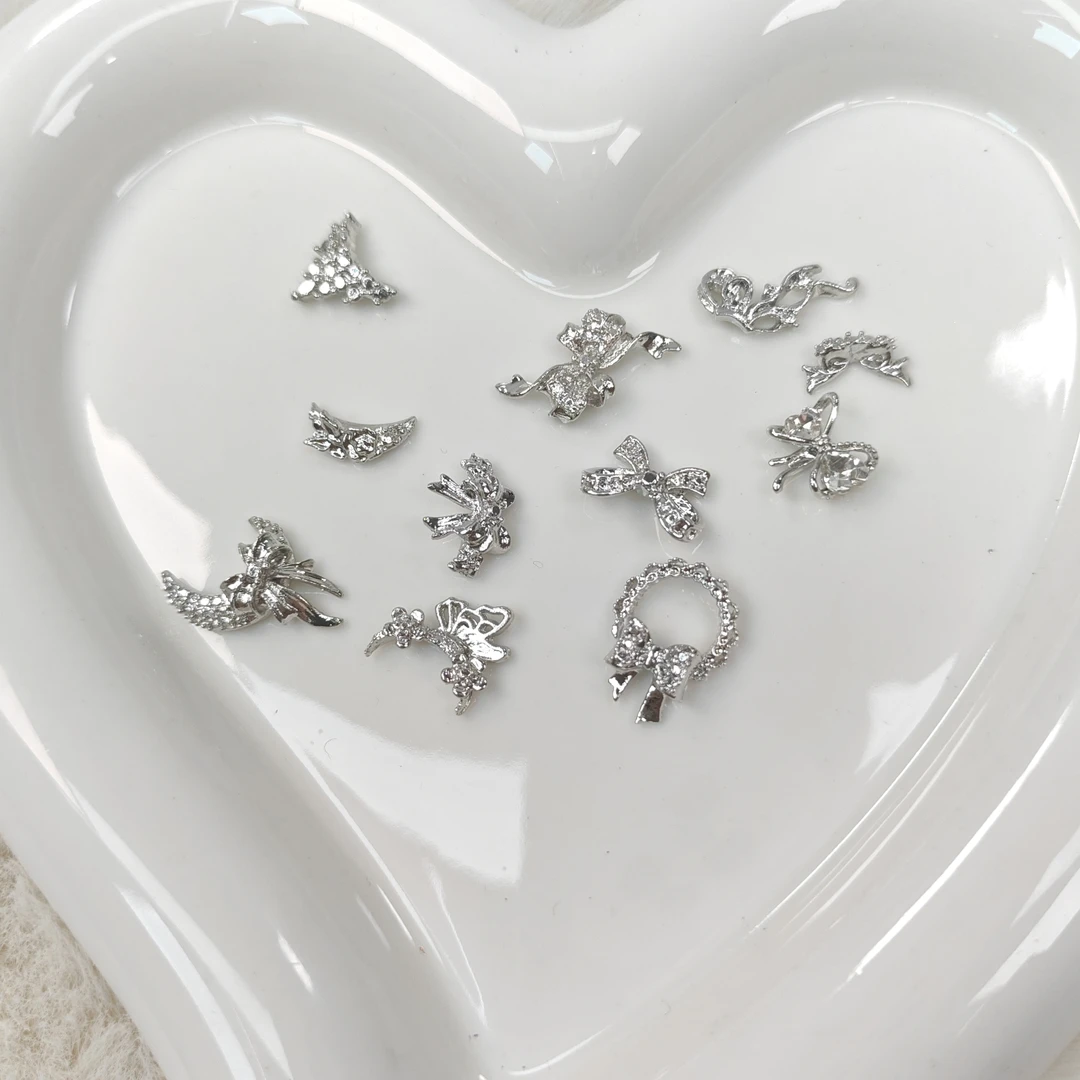 【新款混装】L砸美甲合金饰品网红超闪立体爱心银色蝴蝶结指甲装饰