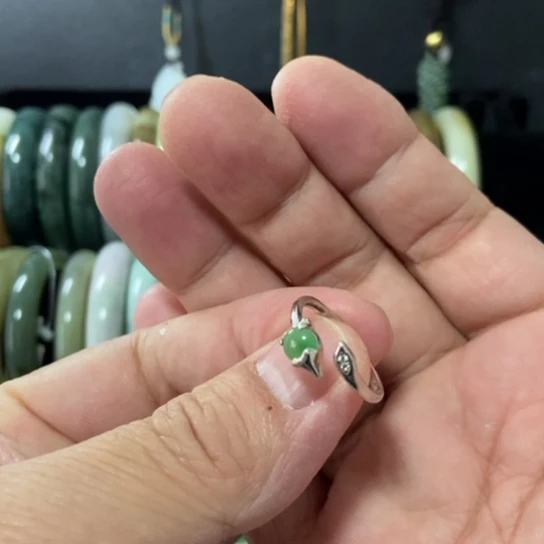 翡翠银S925镶嵌戒指小狐狸