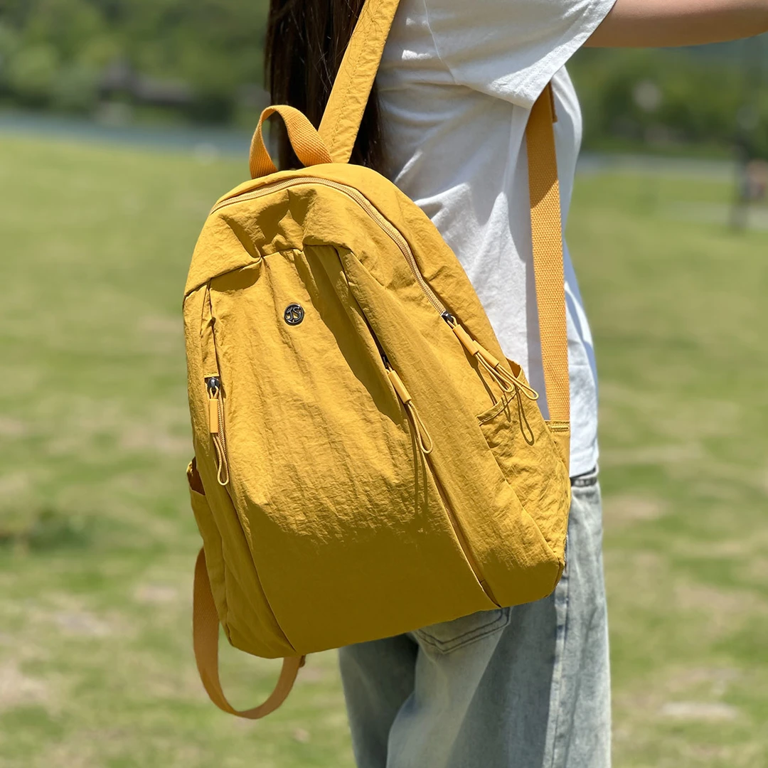 韩版休闲防水轻便尼龙双肩包女士慵懒2025新款学生书包大容量背包