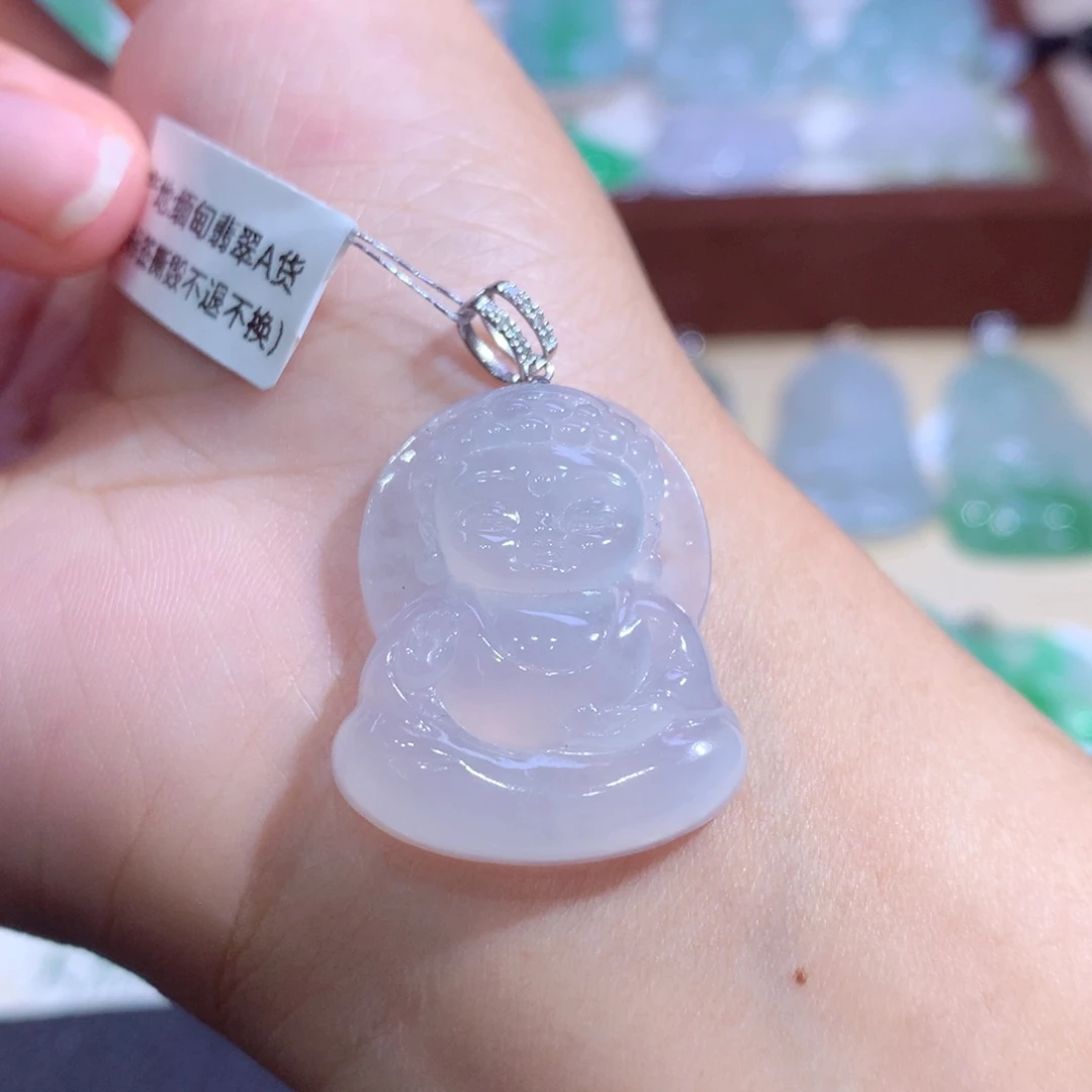 翡翠18K金镶嵌颈饰翡翠