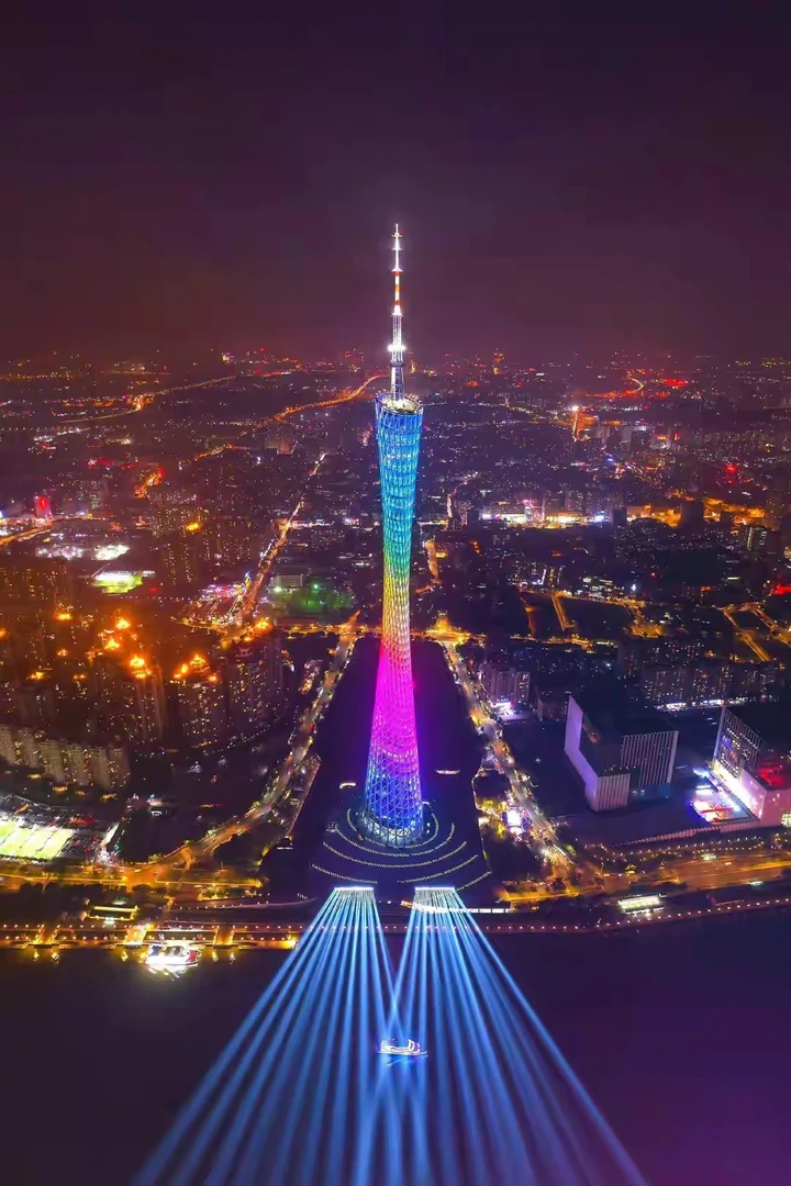 高级草莓牛奶双肩包