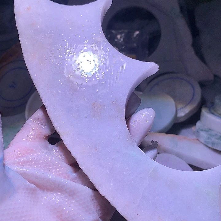 翡翠未镶嵌颈饰边角料