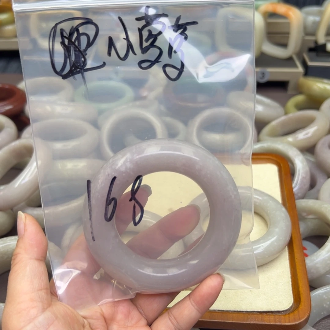 石英质玉手镯未镶嵌小*萝