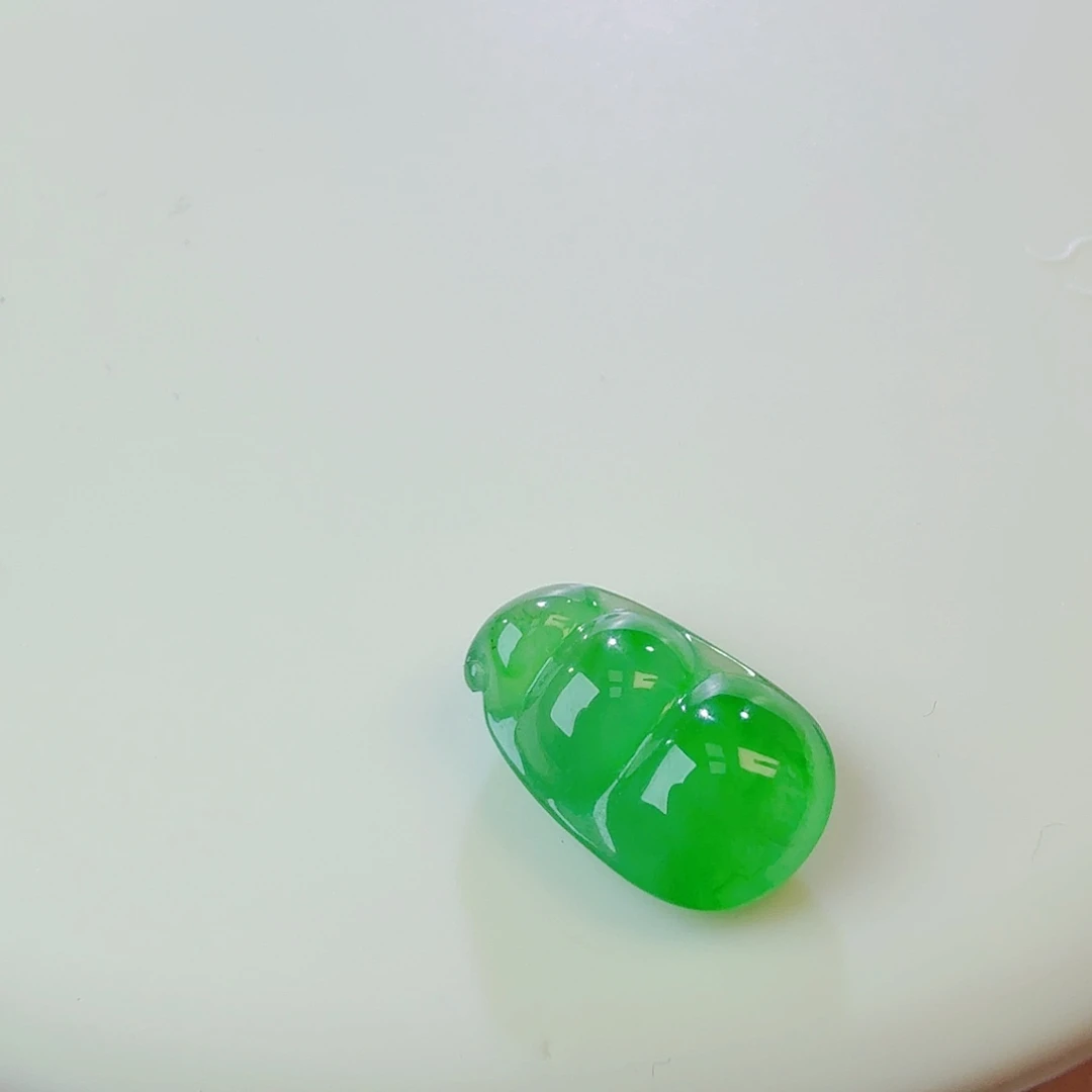 翡翠裸石冰阳绿豆子