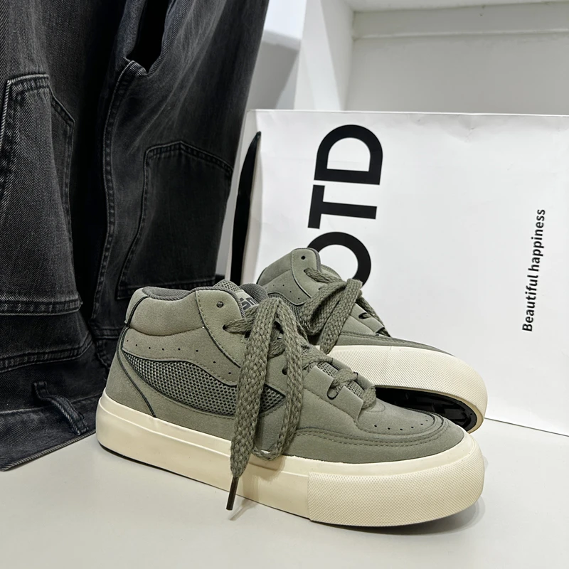 2025新款中帮休闲鞋男生增高厚底板鞋男款潮流百搭高帮爆款潮鞋子