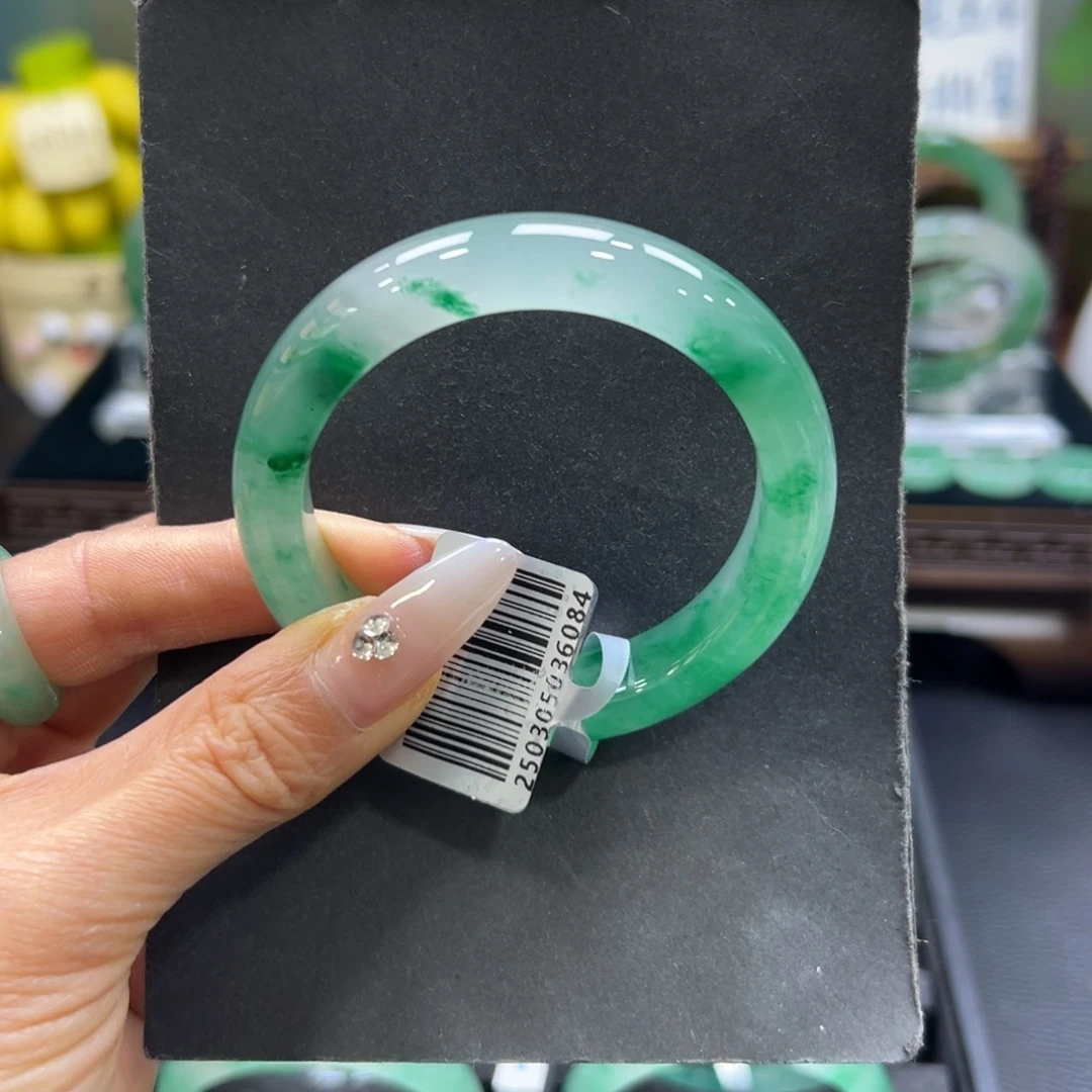 石英质玉（非洲翠）未镶嵌手镯52-53