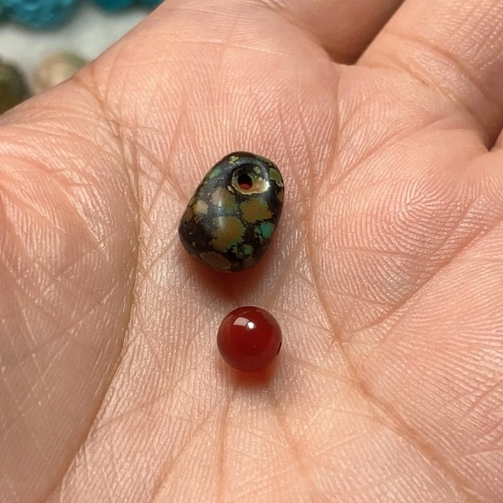 颈饰未镶嵌南红玛瑙