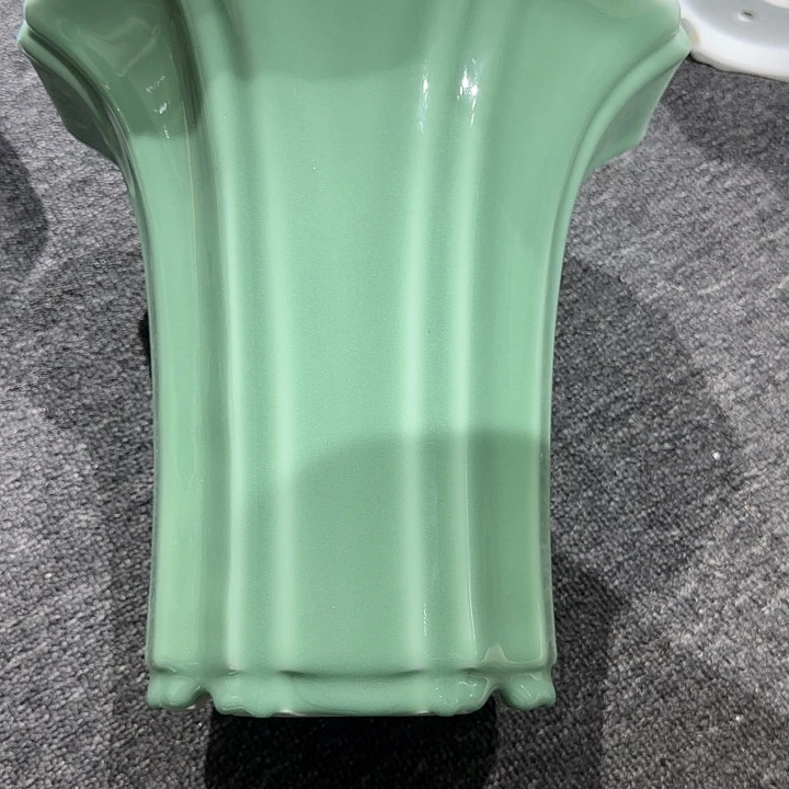 天***舒其他豆青釉陶瓷花器微瑕
