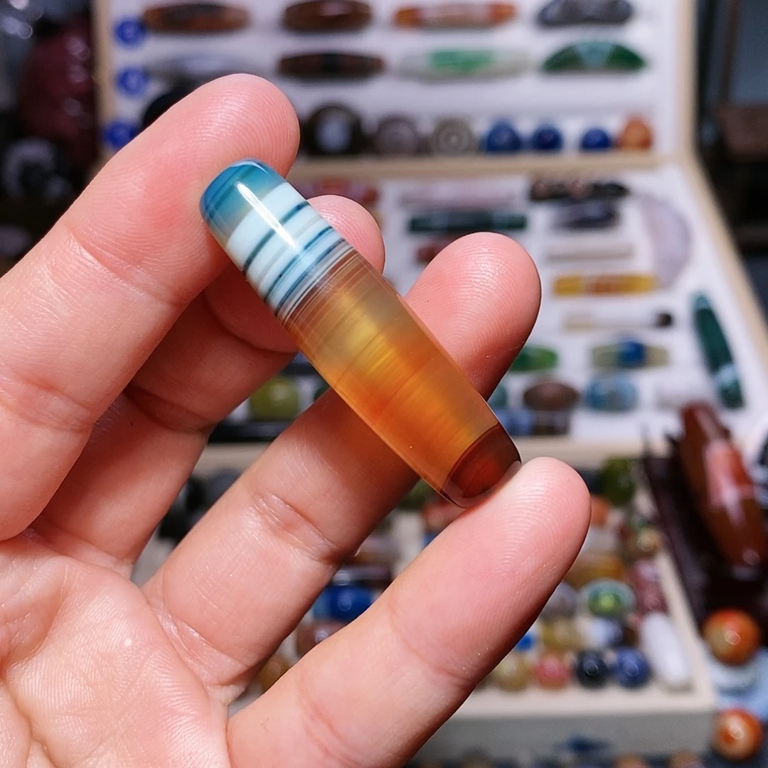 玛瑙吊坠未镶嵌包*…