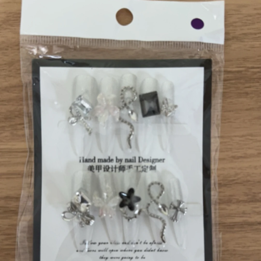 时尚潮流重工穿戴甲