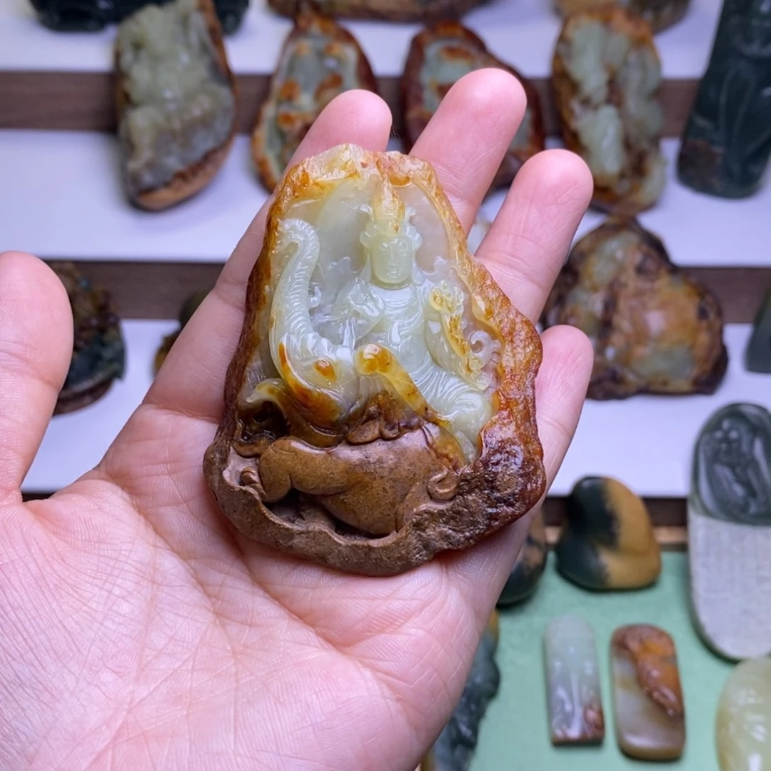 未镶嵌岫岩河磨玉（透闪石质玉）挂件君**下