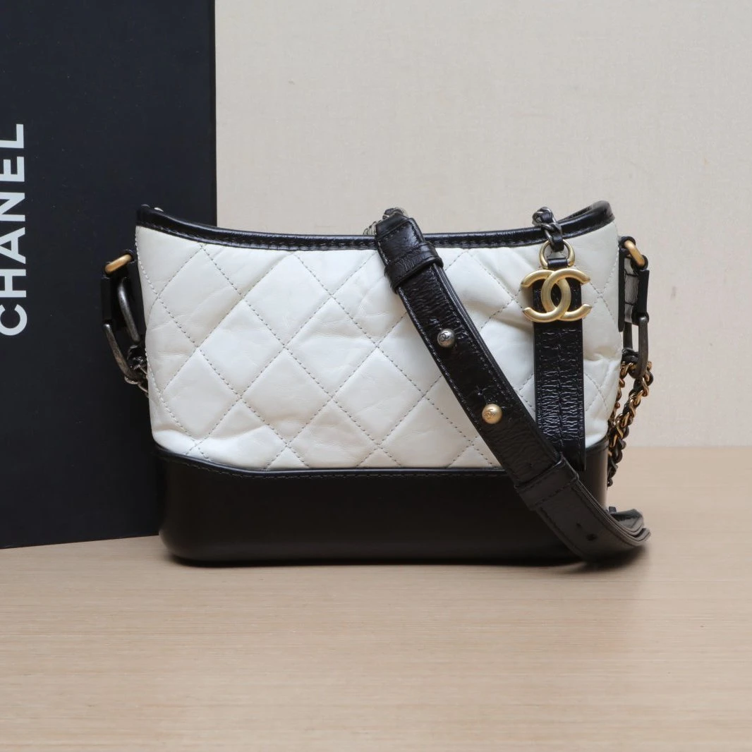 95新 Chanel/香奈儿 花花GABRIELLE 流浪 小号 白色 皮革C 25开