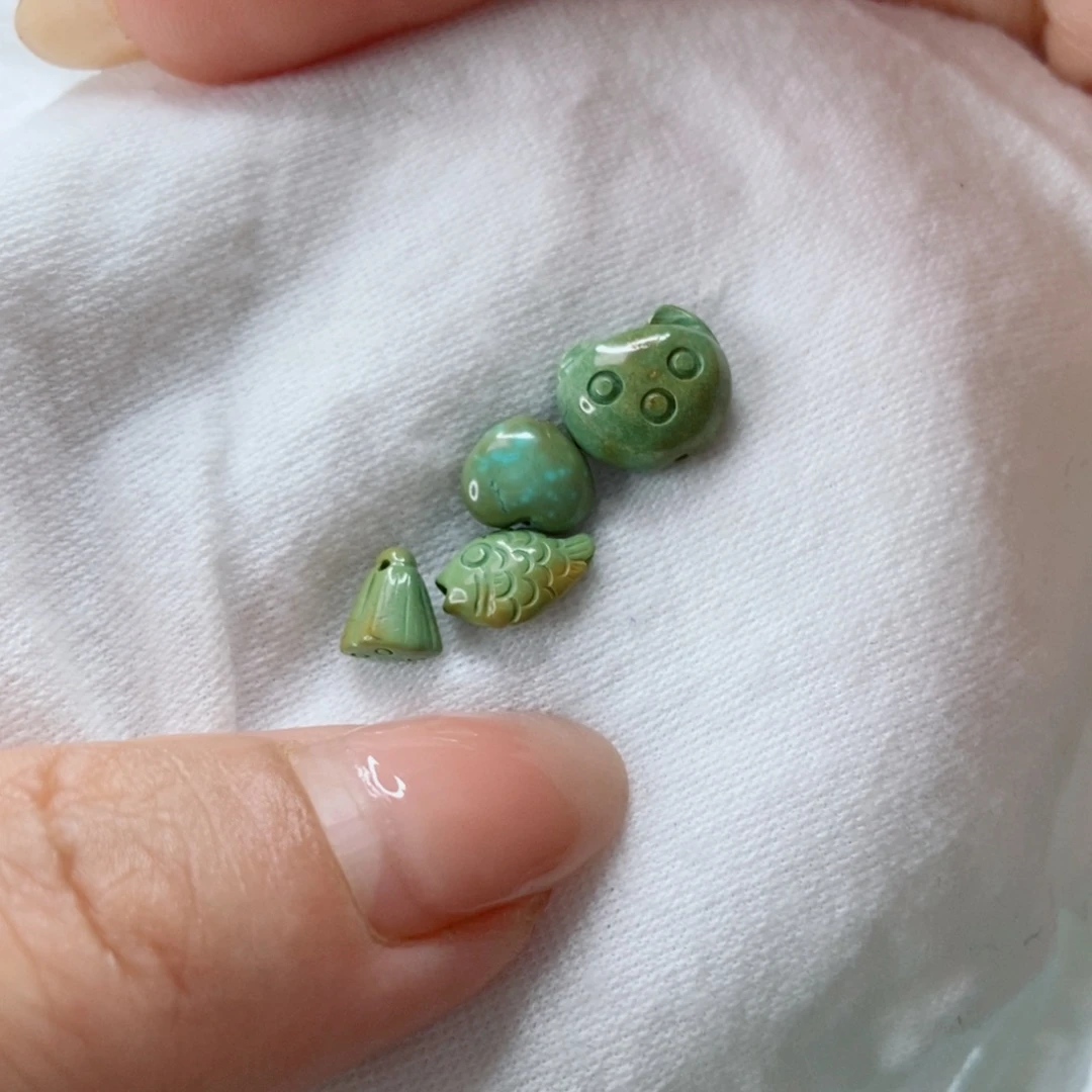 南红玛瑙未镶嵌珠宝奇石