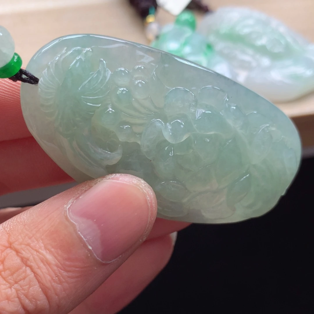 颈饰未镶嵌翡翠吊坠