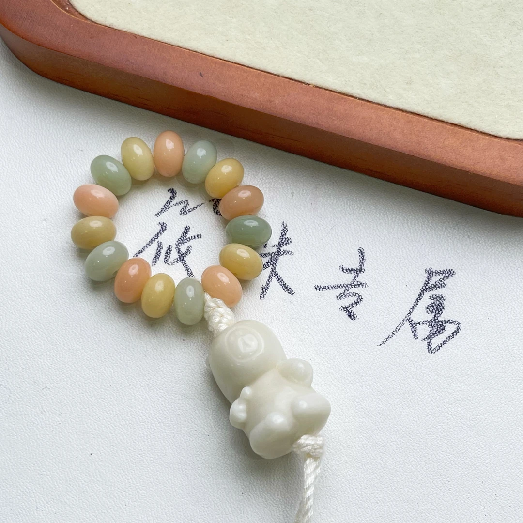 8mm粉算盘菩提卡皮巴拉手串随机发C028  hn