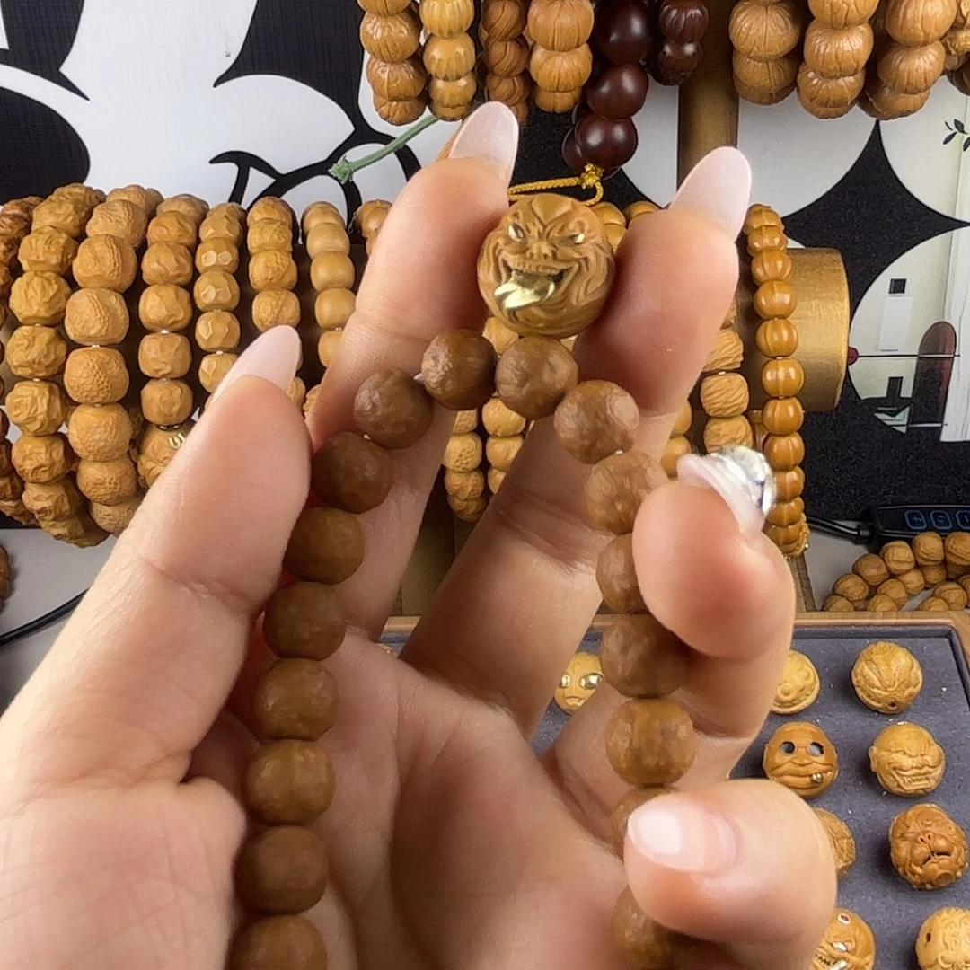 猴头核桃吊坠橘子皮➕舔僧