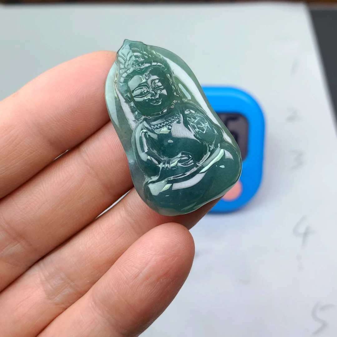 翡翠未镶嵌颈饰翡翠首饰和翡翠饰品