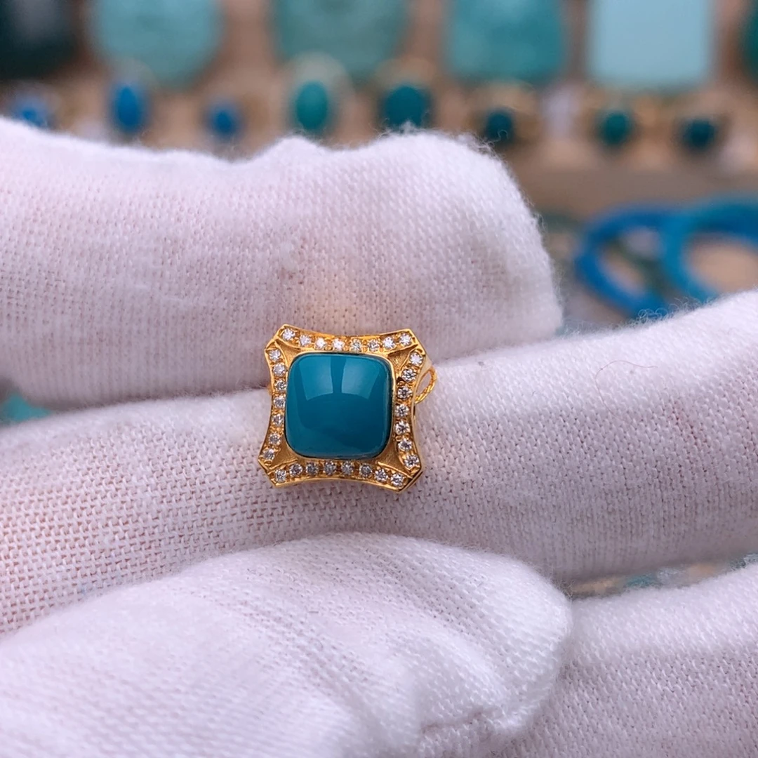 绿松石18K金镶嵌珠宝奇石