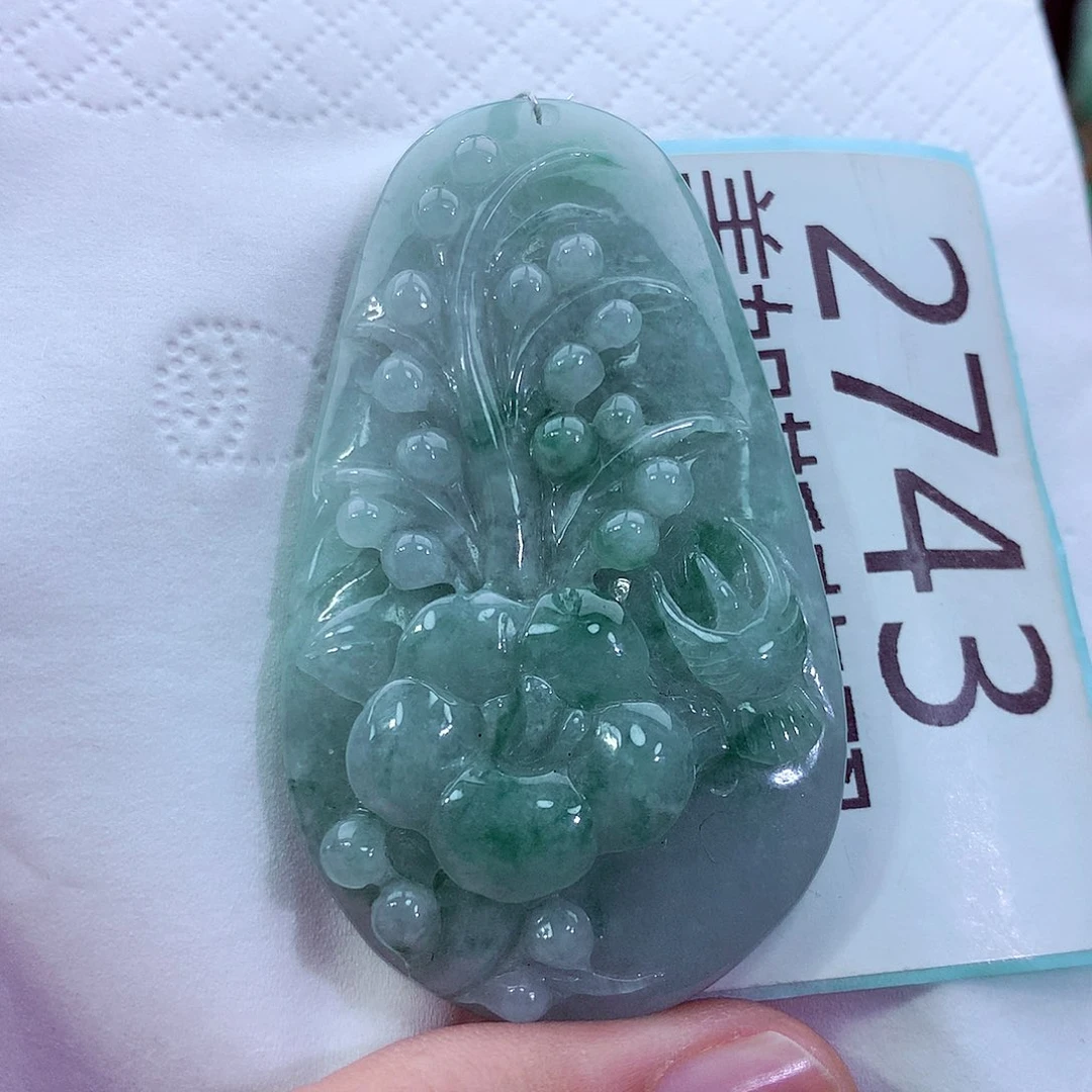 吊坠(不含链)未镶嵌翡翠