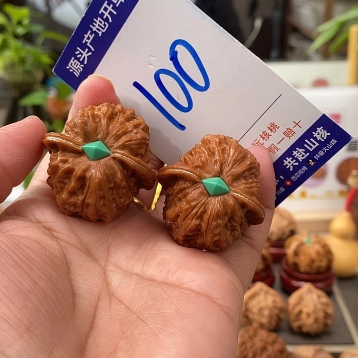 把件文玩核桃35埋银线镶嵌手盘血麒麟100号
