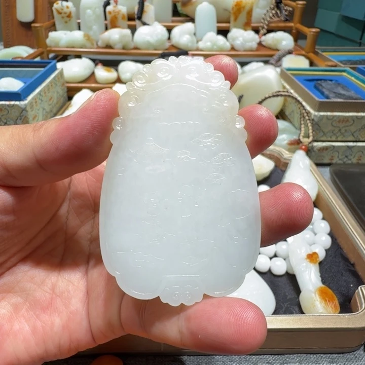颈饰未镶嵌和田玉