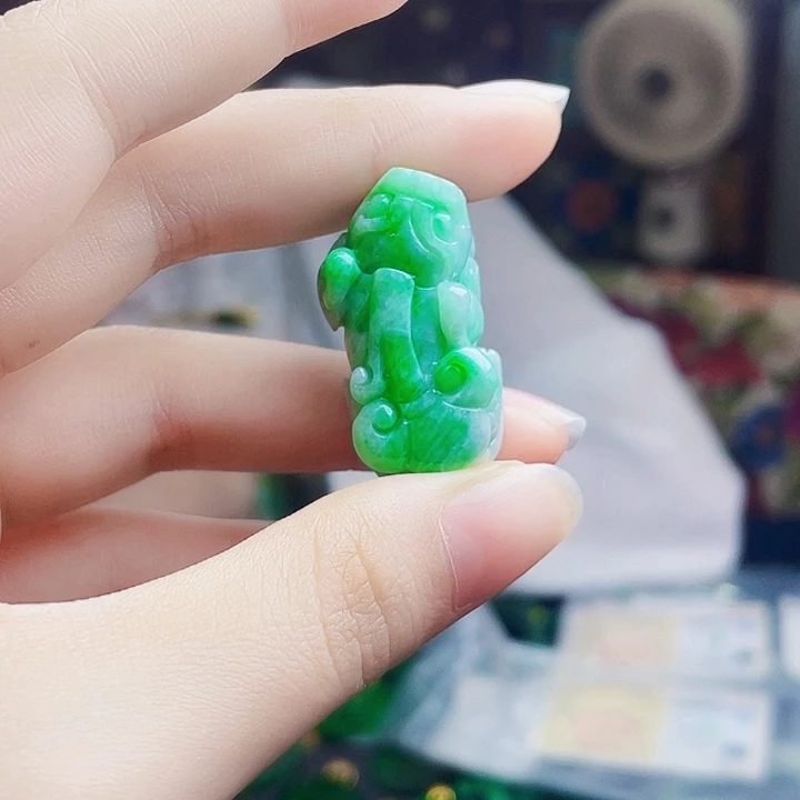 颈饰未镶嵌翡翠多样性