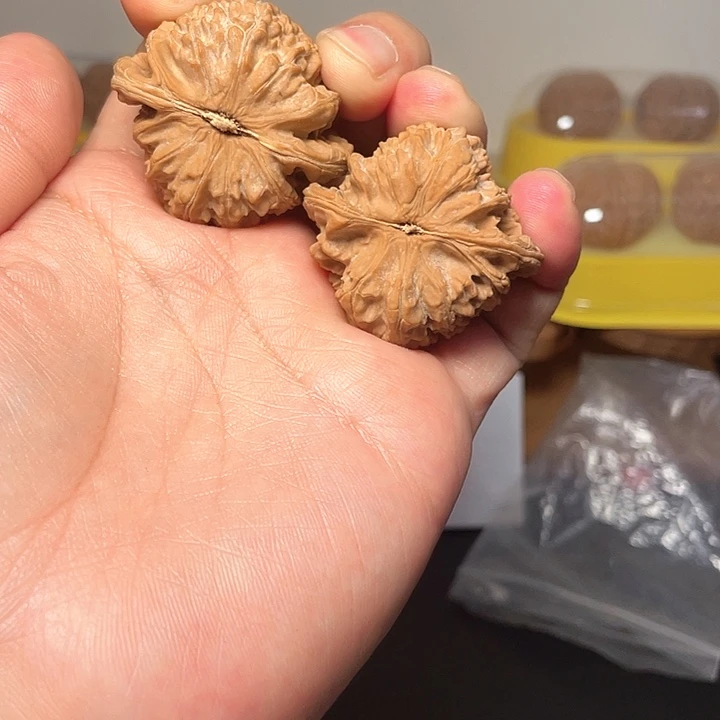 2***好吊坠桃核核桃三角白