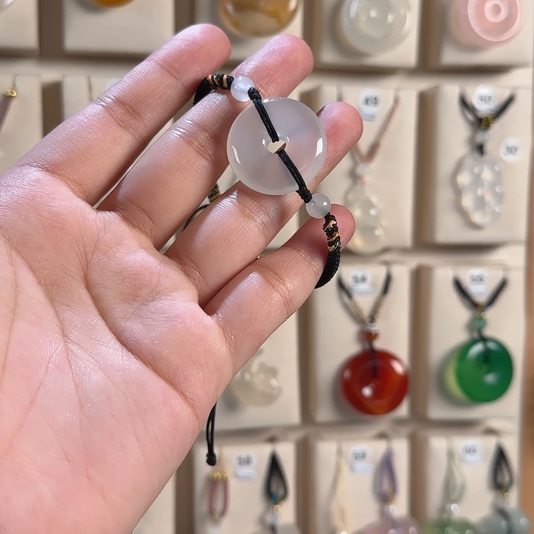 鹿***瑜玛瑙/玉髓未镶嵌颈饰