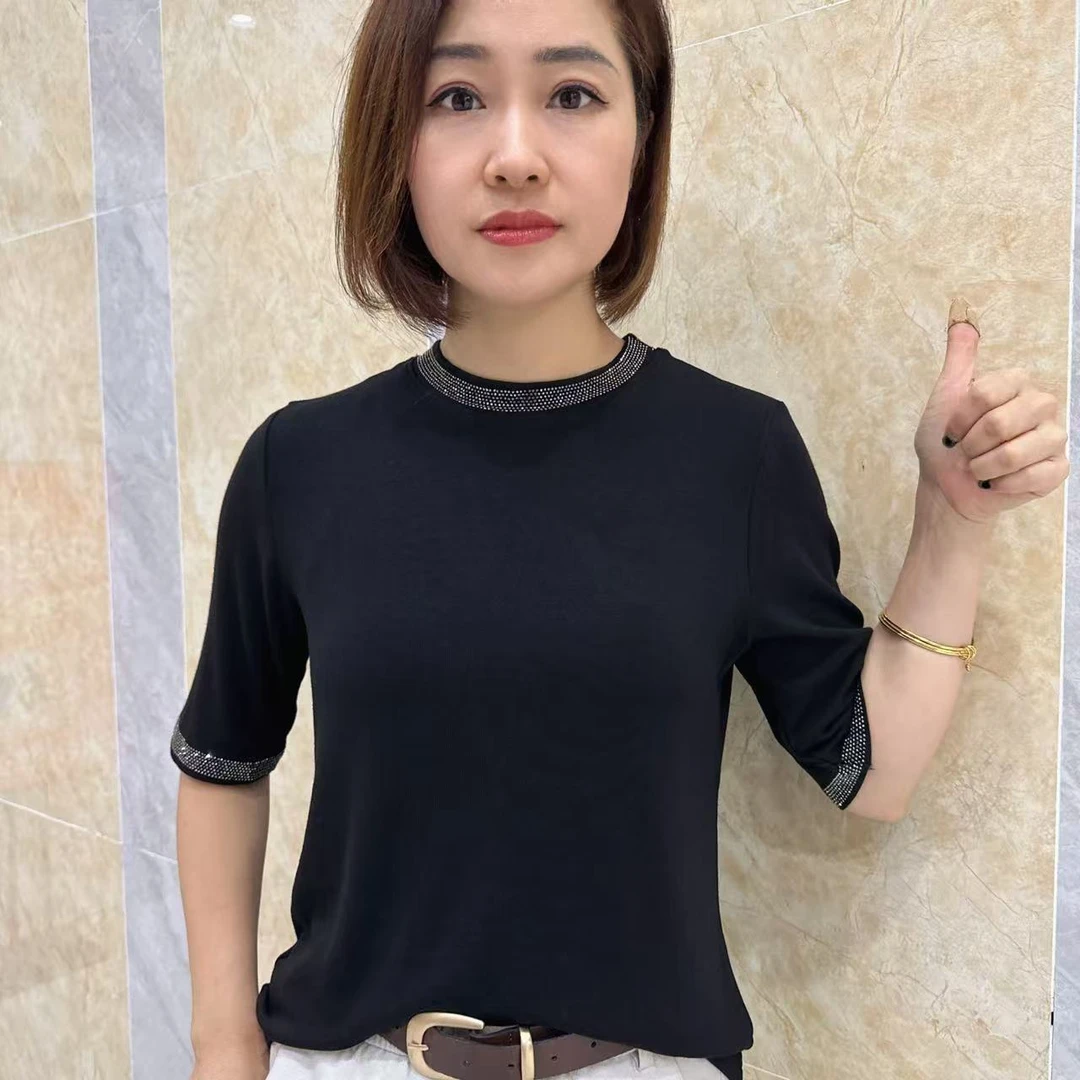 2025秋装时尚新款纯色烫钻修身显瘦洋气减龄半高领中袖打底衫