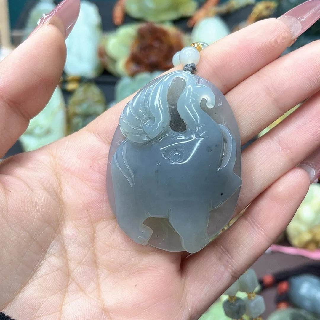 蛇纹石玉颈饰未镶嵌