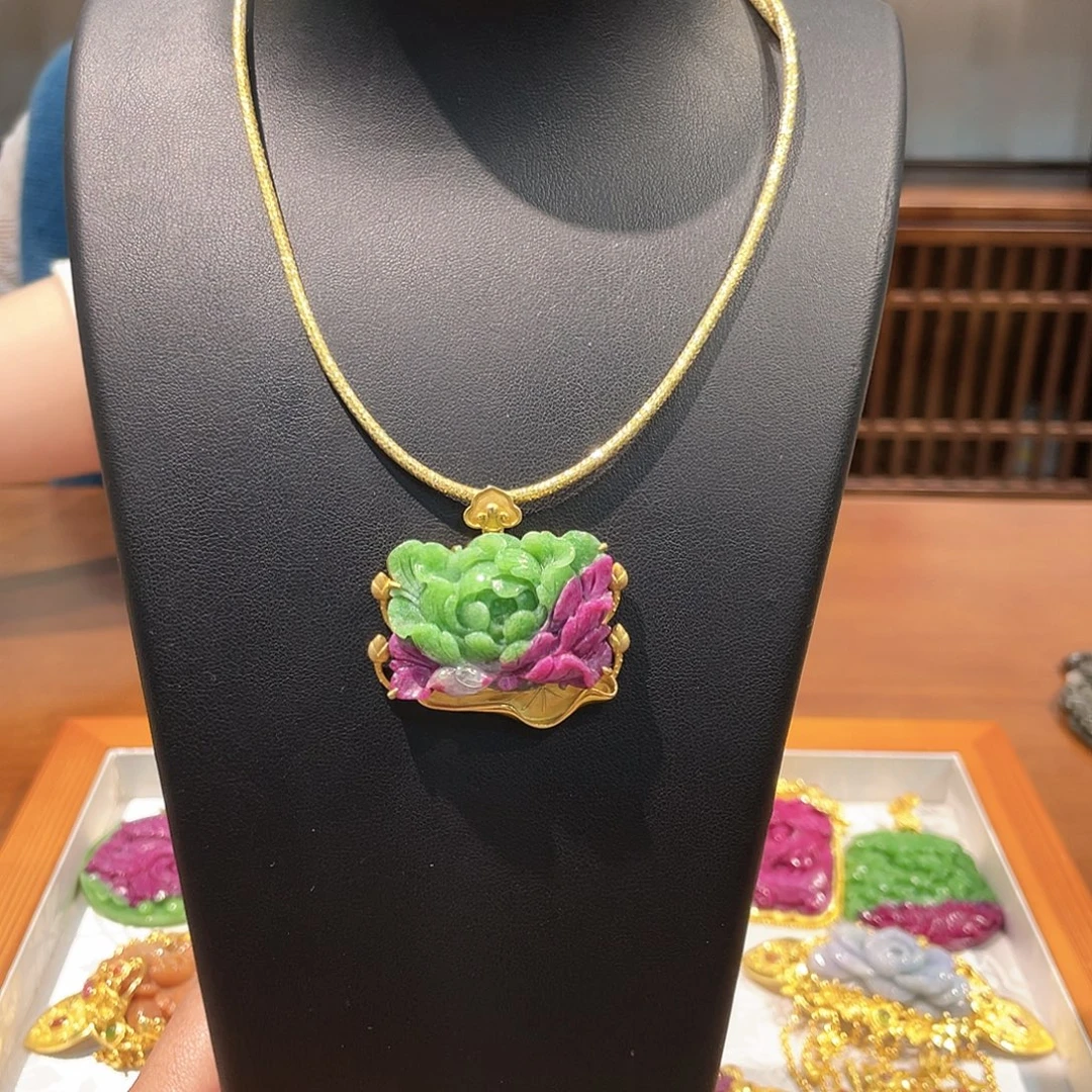 锦纶铁合金吊坠红宝