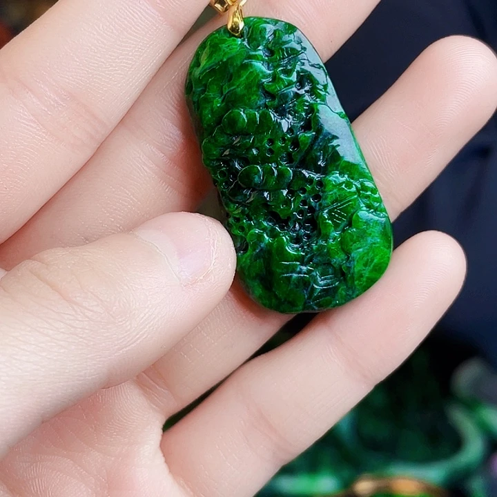 翡翠银S925镶嵌颈饰多样性