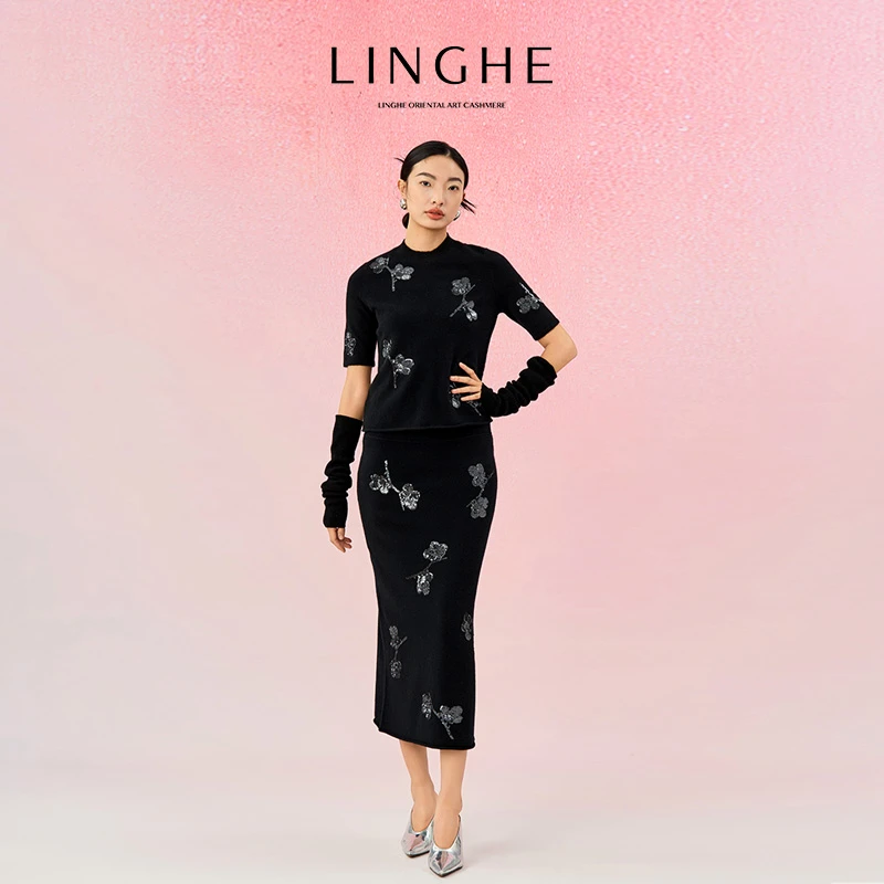 翎禾LINGHE-「壹支春」梅花钉珠轻奢圆领羊绒短袖针织套头衫上衣