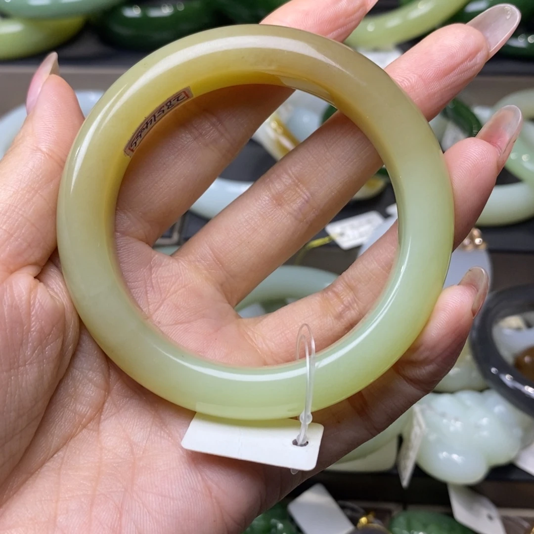 未镶嵌手镯和田玉（黄玉）