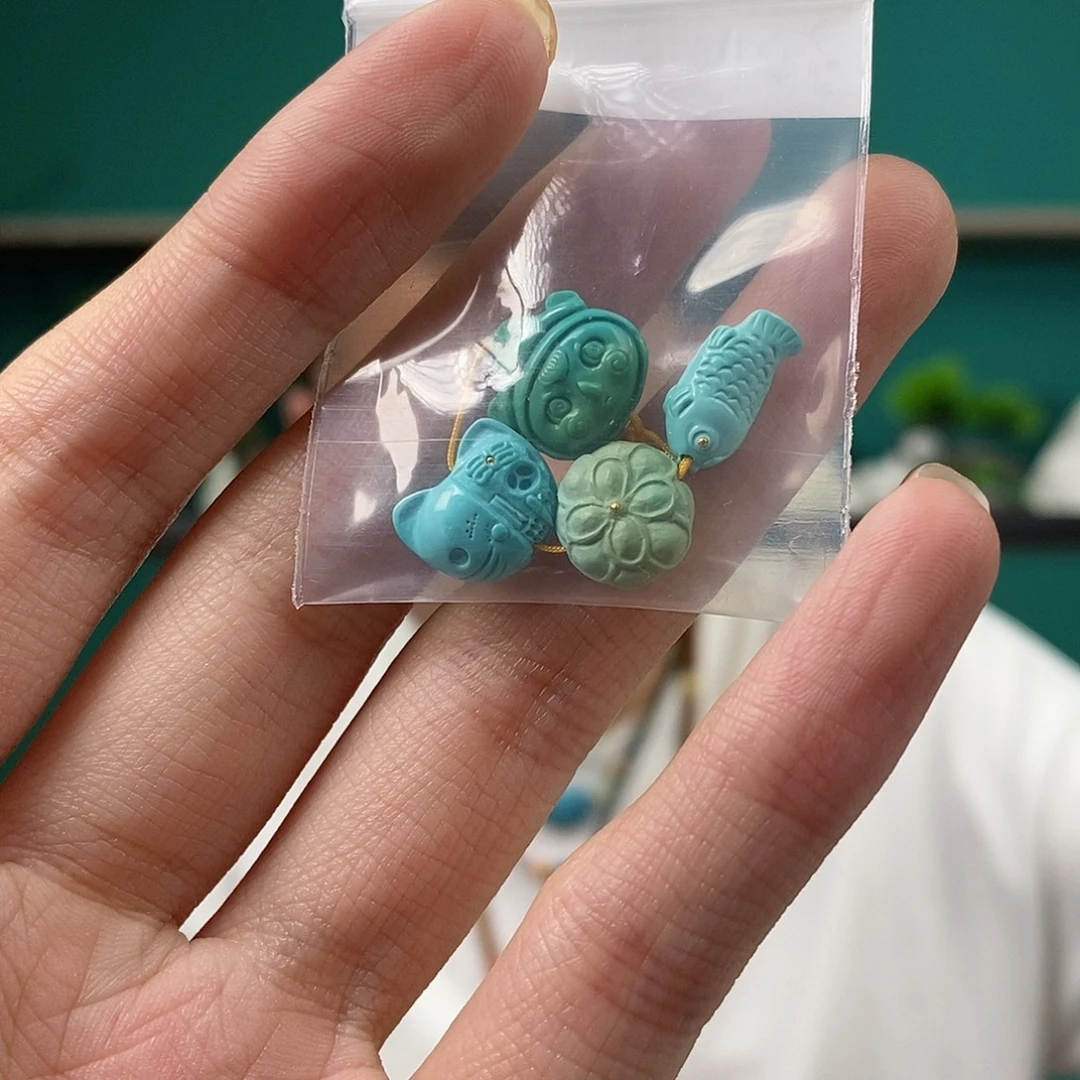 绿松石未镶嵌珠宝奇石
