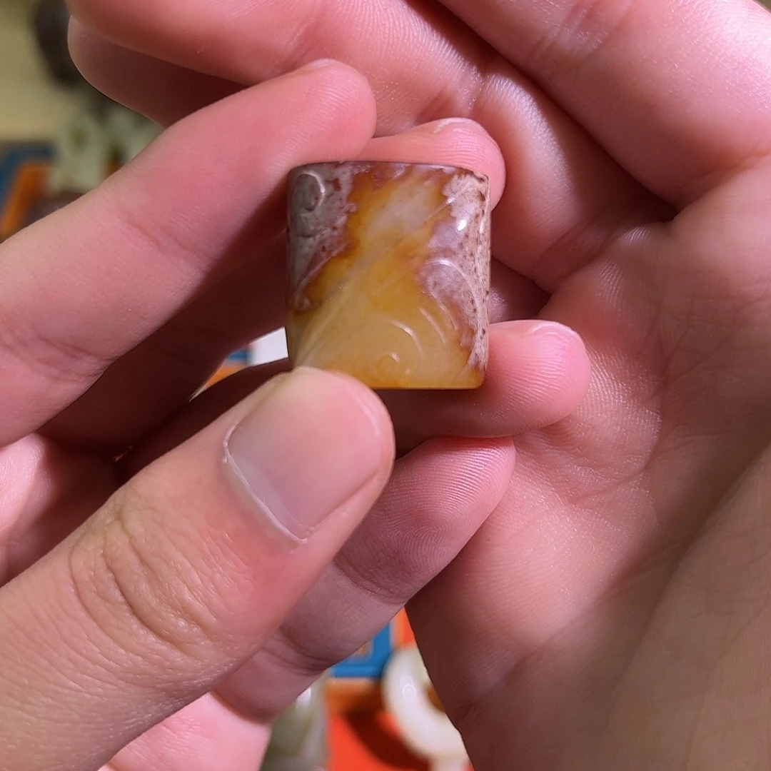 和田玉颈饰未镶嵌豹****￴