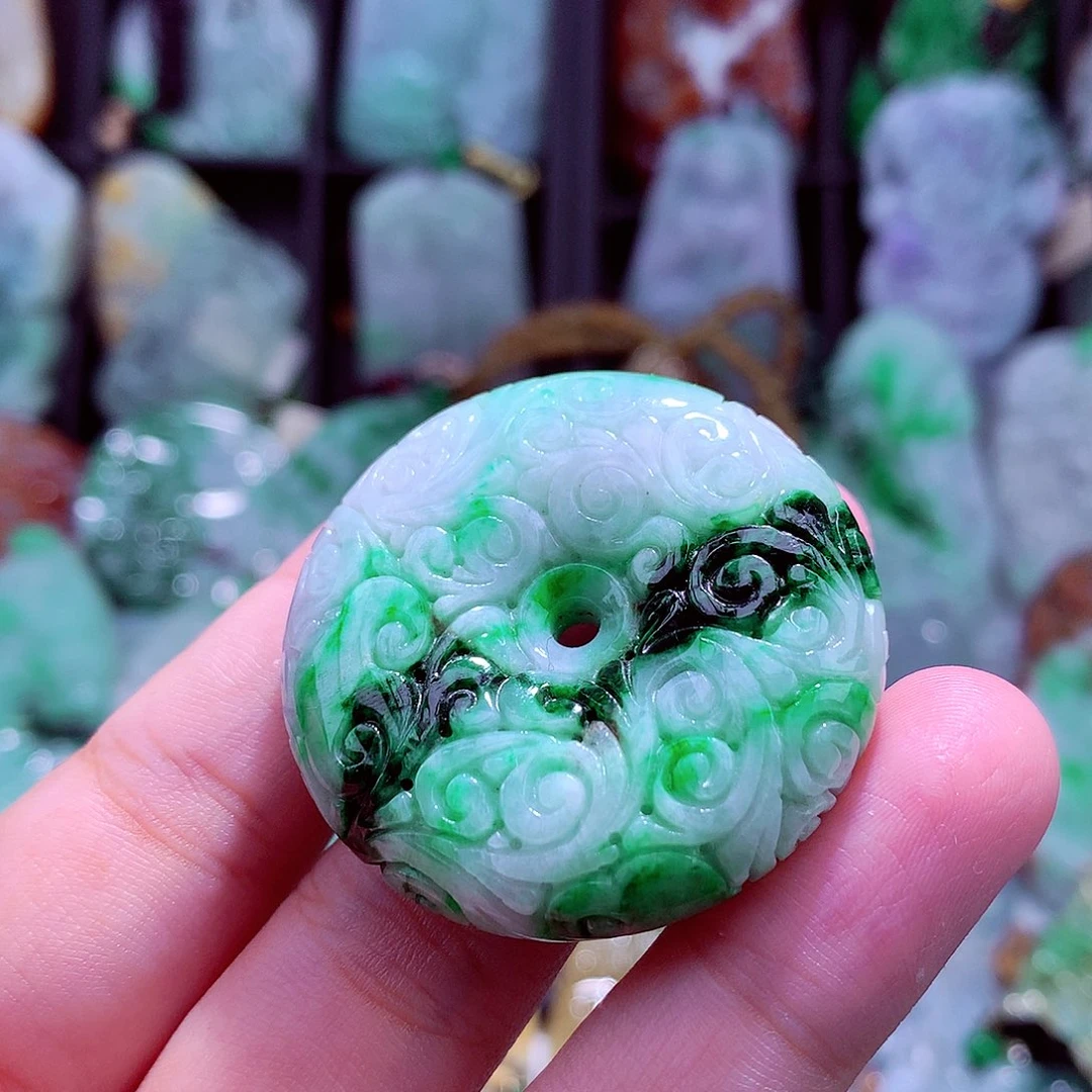 颈饰未镶嵌翡翠天然