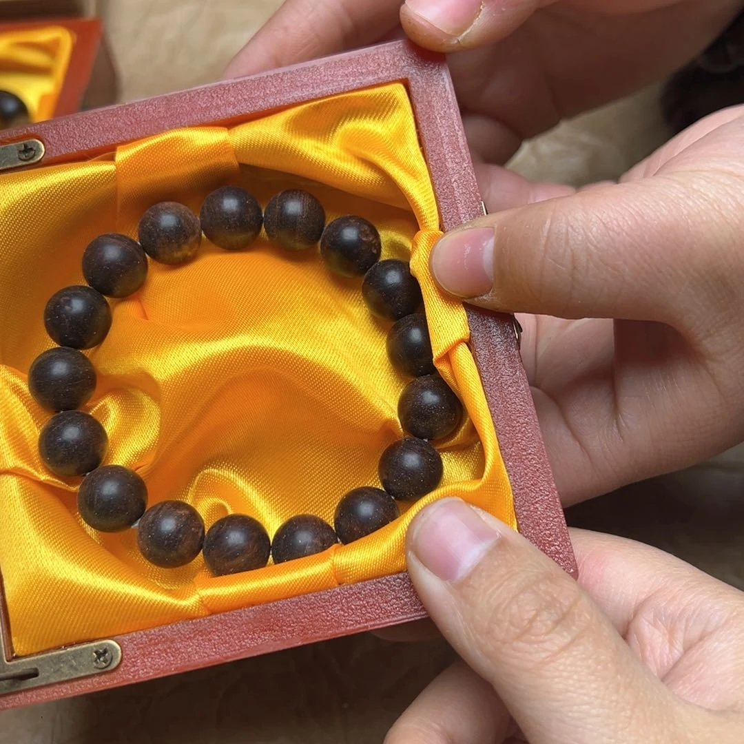 大叶紫檀（黑酸枝木类）