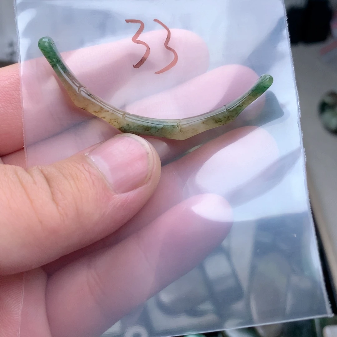 独山玉未镶嵌珠宝半成品