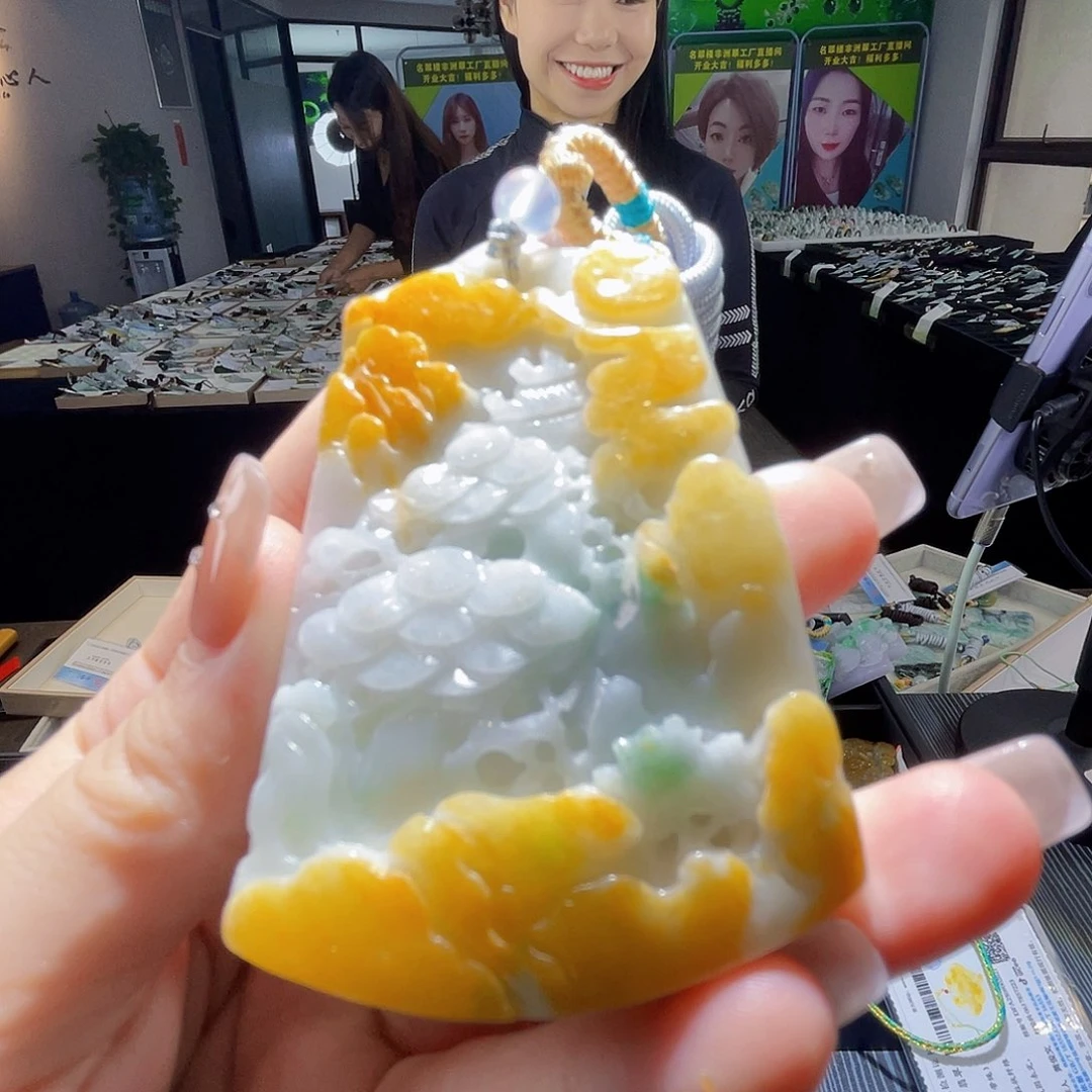 颈饰未镶嵌翡翠一个