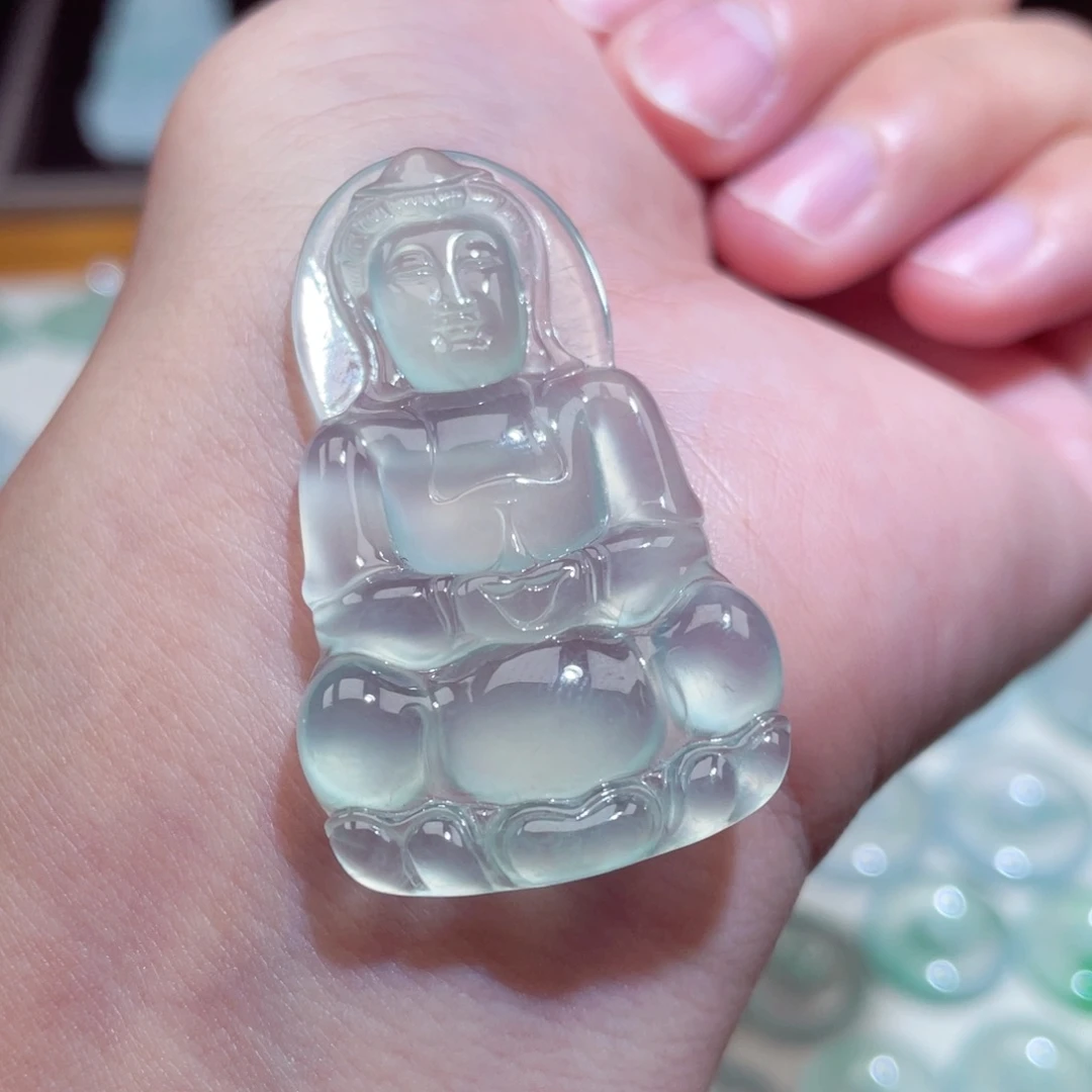 颈饰未镶嵌翡翠观音