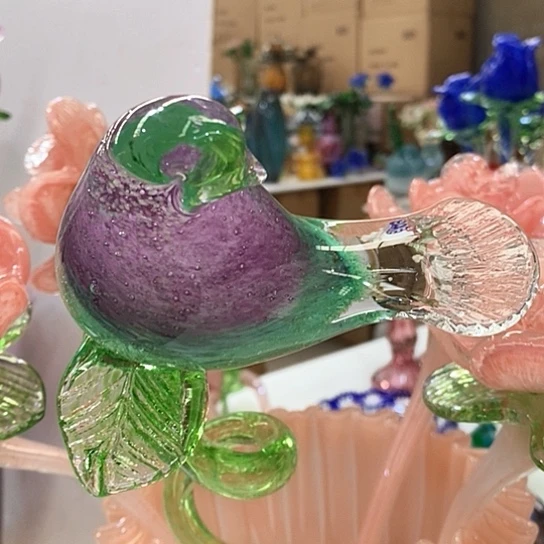 琉璃花瓶高45厘米宽9厘米