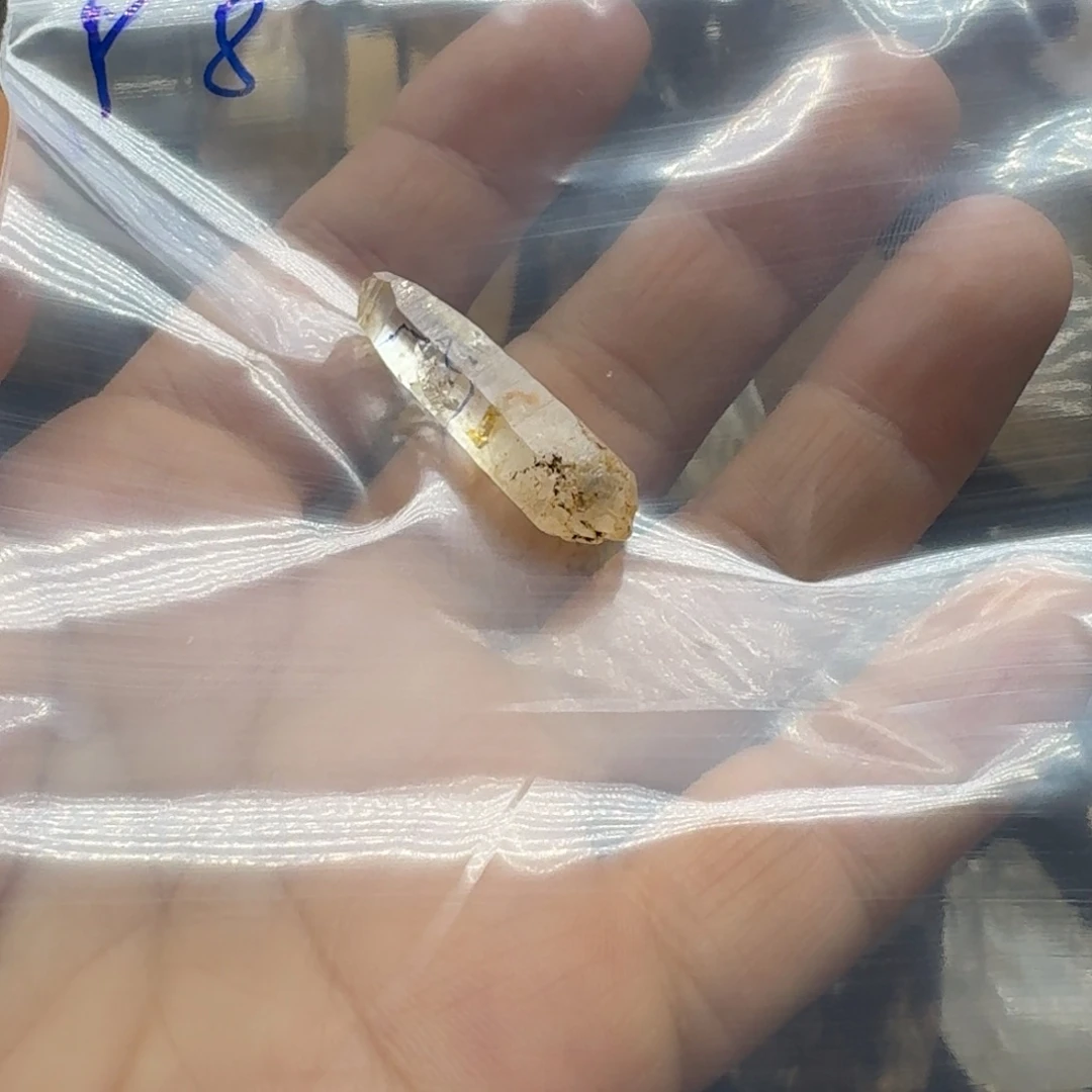 Y***Y石材红泥骸骨福利