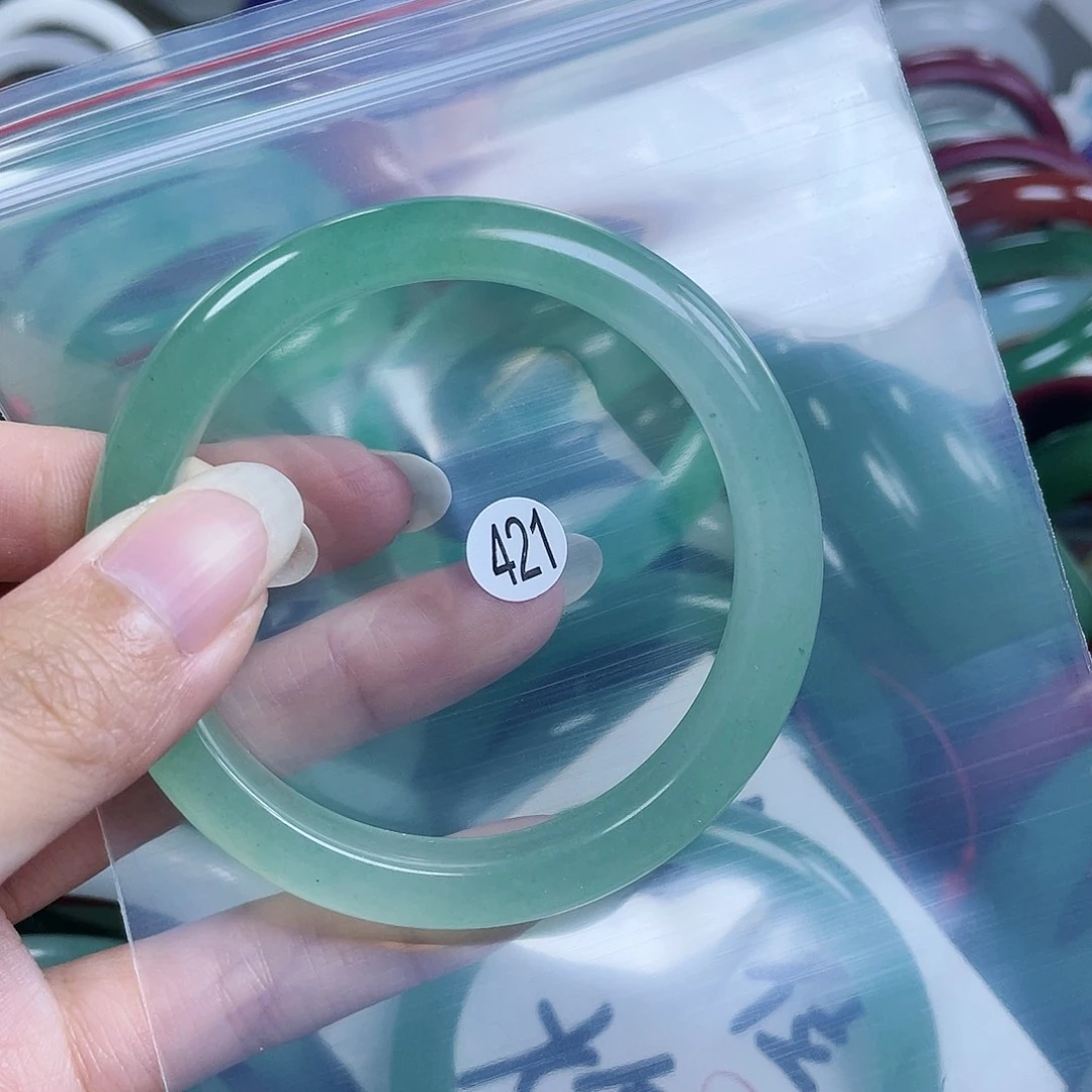 石英质玉手镯未镶嵌四***剧5556