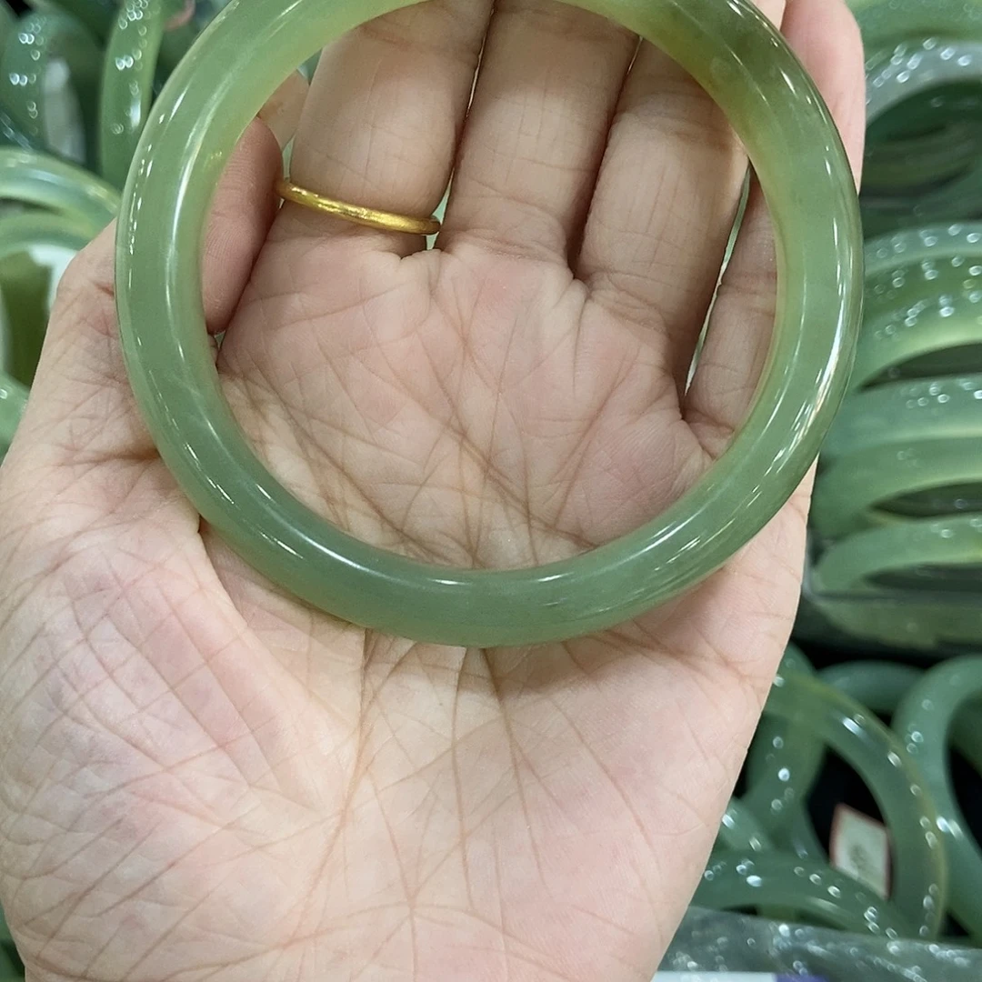 未镶嵌蛇纹石玉手镯