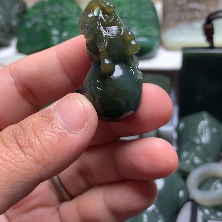 和田玉（糖玉）未镶嵌颈饰