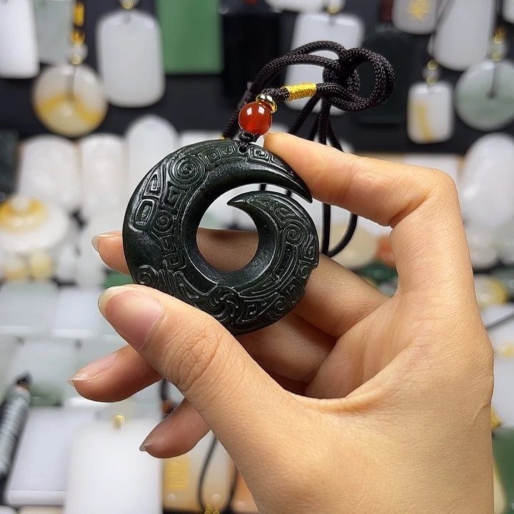 起***丶和田玉（青玉）未镶嵌颈饰